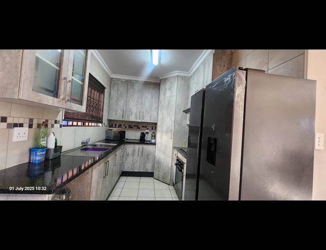 3 BEDROOM TOWNHOUSE FOR SALE IN WATERVAL EAST